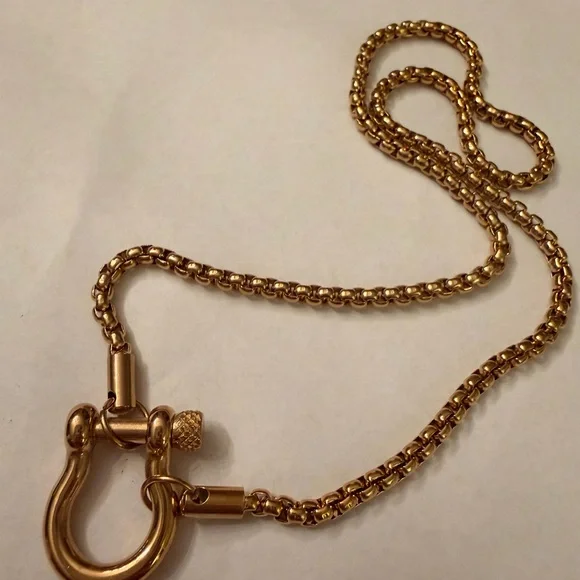 Elegant Gold Chain Necklace - Picture 4 of 4